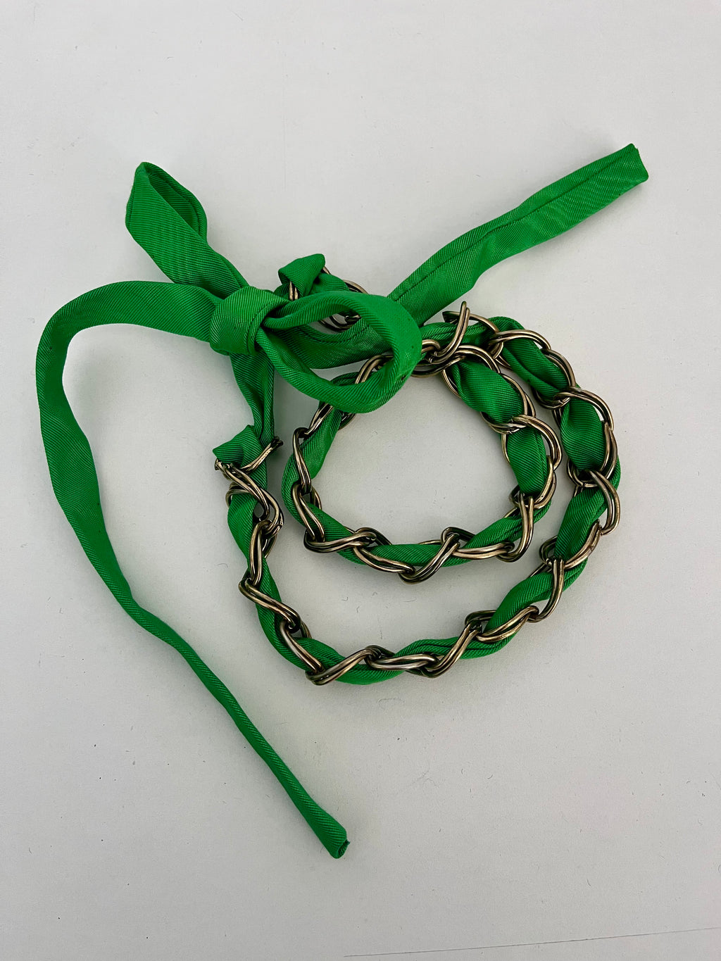 Cintura catena e mohaire verde