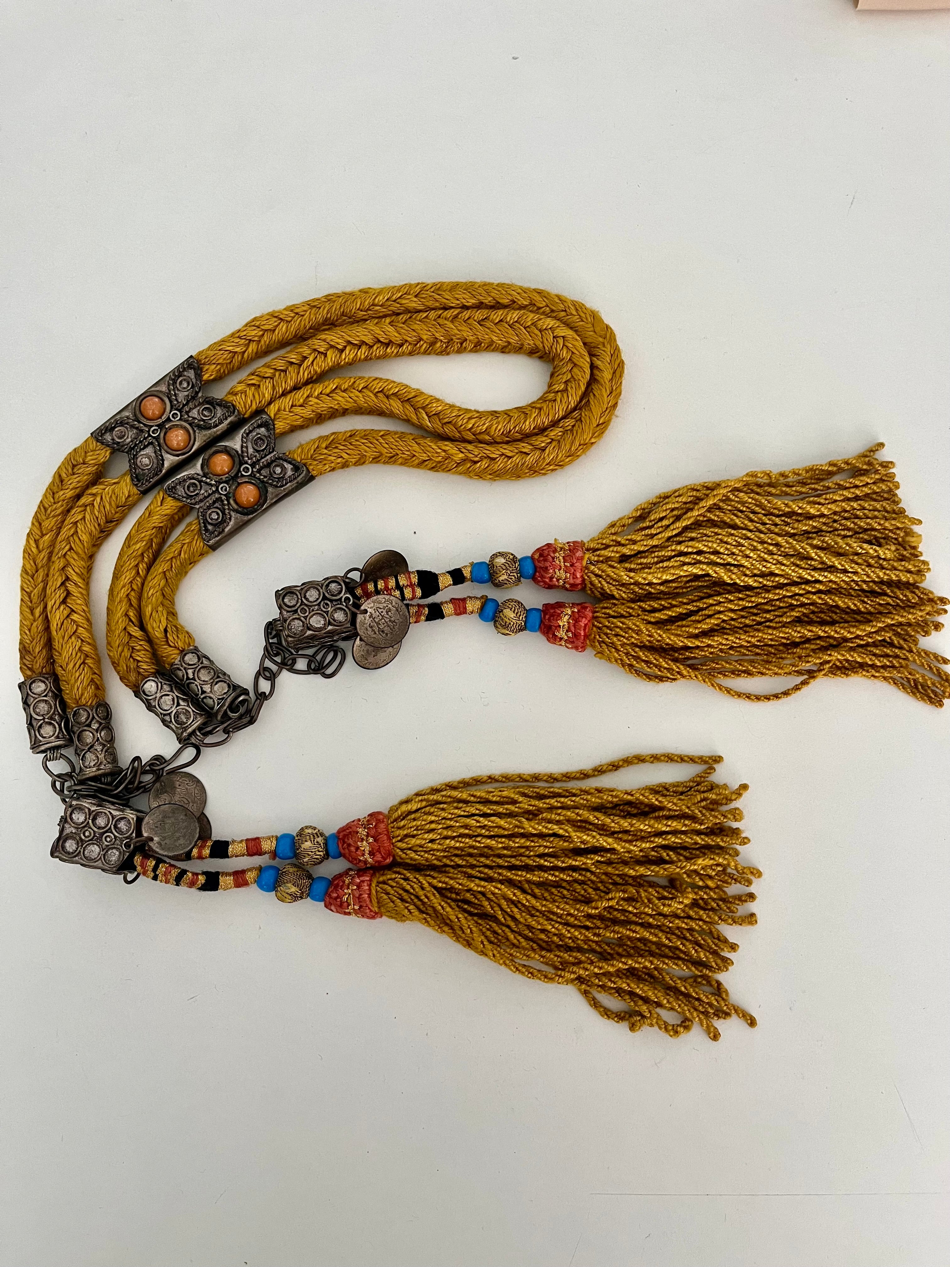 Cintura etnica con nappe
